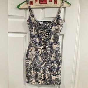 Prettylittlething printed dress! Never worn! Size 4 but runs small!